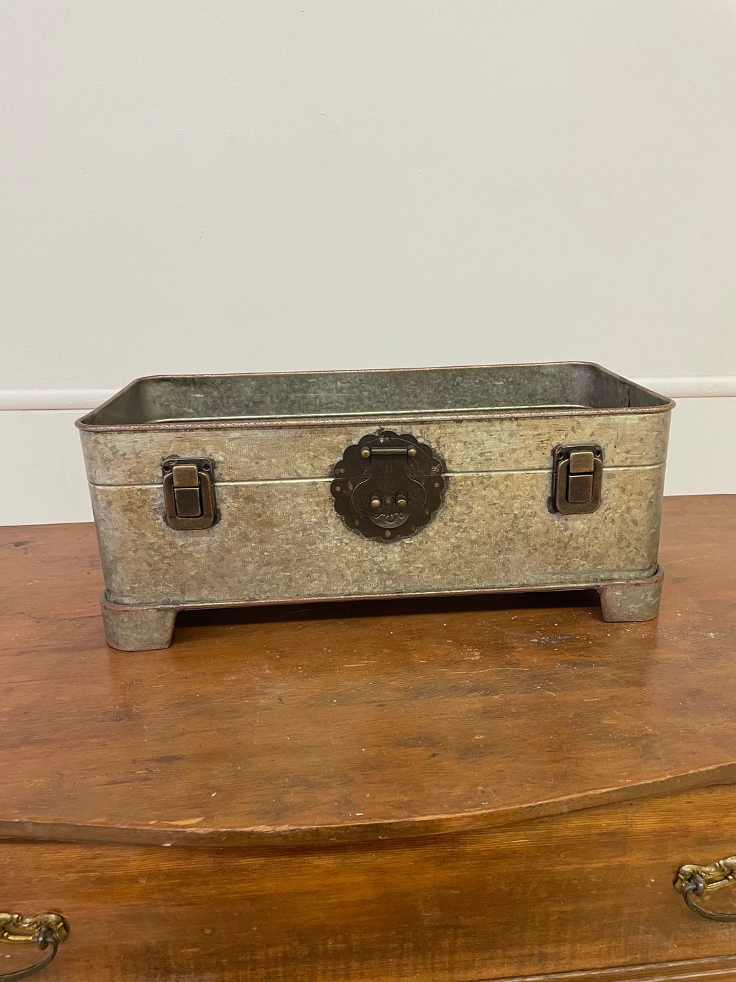 Galvanized Suitcase Container